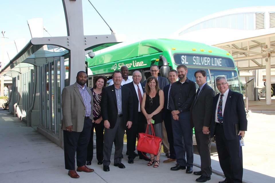 jaybyers's tweet photo. Thanks to @PeterVarga_ & @therapid for hosting @ridedart, @dmampo & @DesMoinesMetro & sharing info on #SilverLineGR! http://t.co/rL2Tmtxm2h