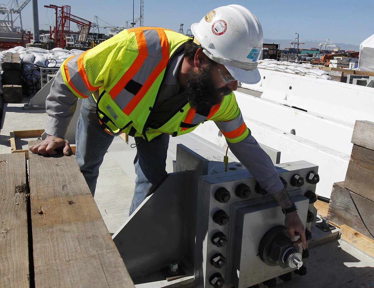SFGate's tweet photo. Bay Bridge panel penalizes main contractor for construction woes http://t.co/2Vsiz2edZf http://t.co/8R8UNnAJzT