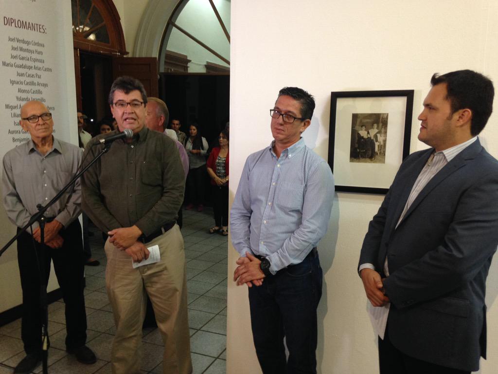 ISCsonora's tweet image. Inauguración de #memoriasdeplatayluz #fotoseptiembre #ArtesVisuales @juancasanova_ @mariowab @joelmontoyaharo