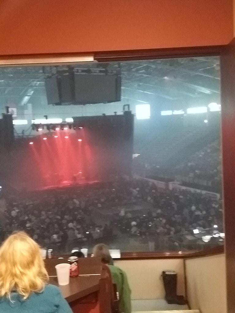 #gofurther #paulbrant #deanbrody Shelly and Christine would like to see you better.