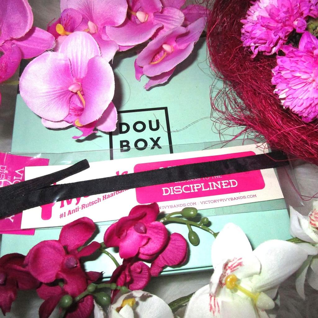 misslovattitude's tweet photo. starting the day with the #ivybands #hair ribbon💓#doubox unboxing on my blog, 💓👌
#beautyblogger #tgif http://t.co/gofpcqKMn2