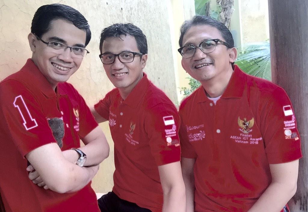 A_Sugiarto2015's tweet photo. selamat @TelkomIndonesia QJournal Juara-2 Asean ICT Awards'15 :) tks b @stsepti p @bonipudjianto @ddbaccelerator 👍 http://t.co/KVnu8wGqV9