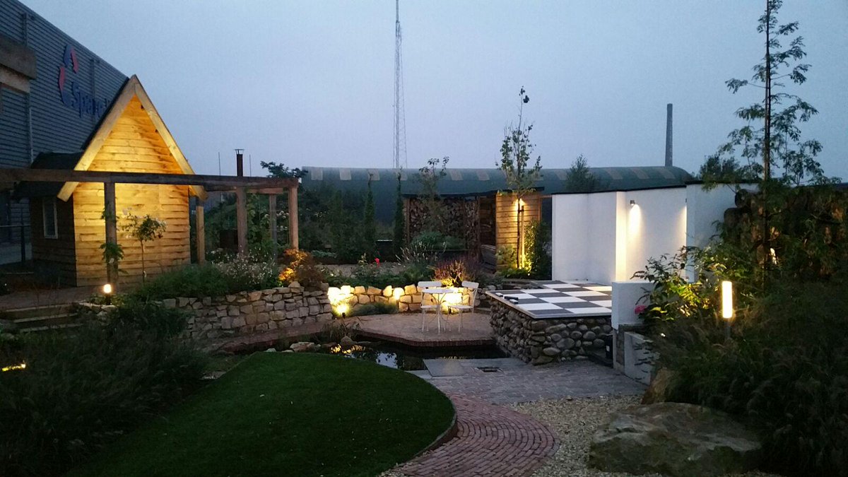 BimaxHoveniers's tweet image. Gisteren begonnen met het uitwerken van het #lichtplan in samenwerking met #Techmar #Hengelo #Tuinverlichting #Led