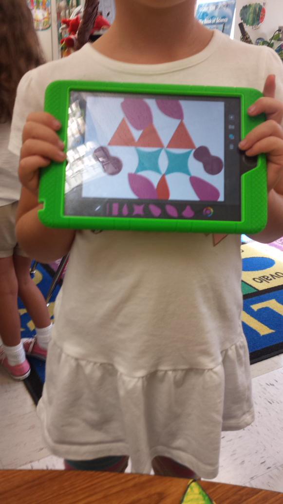 ClareMarieCole's tweet photo. My kinders are exploring #MoMaArtLab.....using shapes to make pictures!
#BradleyES
#powerupepisd
#kindergarten http://t.co/UEUEqmdwR6