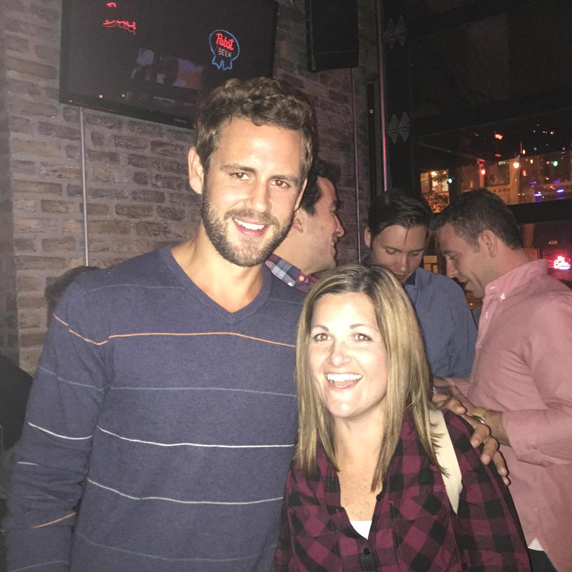 Chicago - Nick Viall Bachelorette 11 - Fan Forum - Thread #18 - Page 36 CPuGs69XAAAgZbh