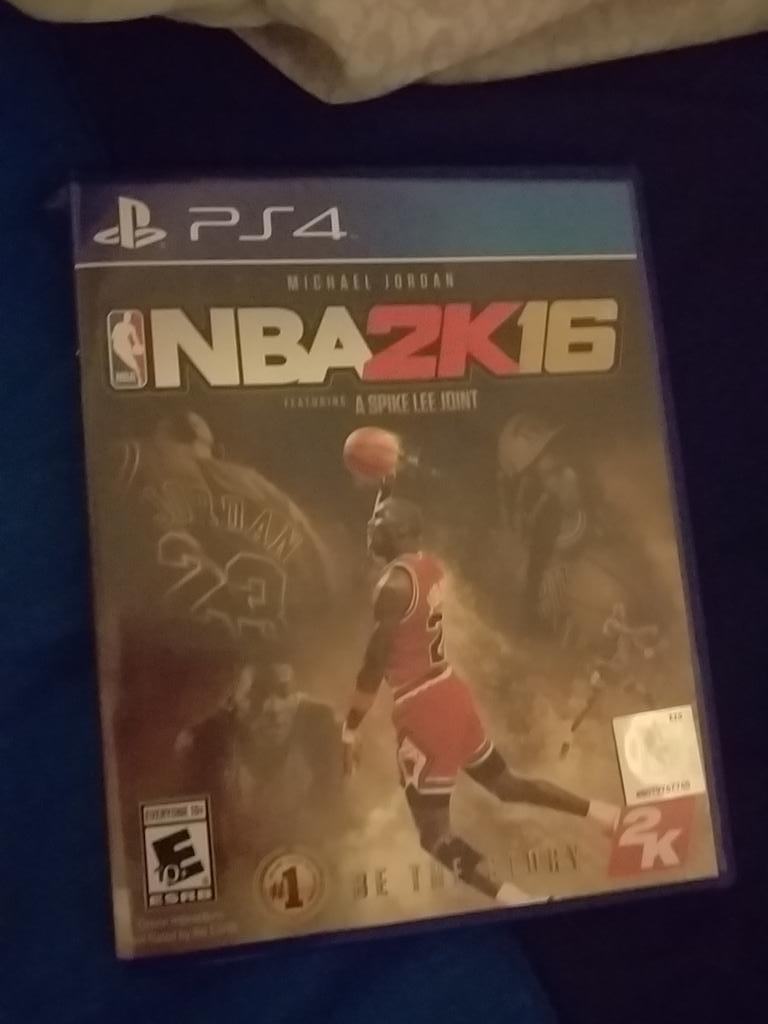 SaeedSiddiqi1's tweet photo. Super excited for the new @NBA2K #mjedition http://t.co/YISIoh7JFD