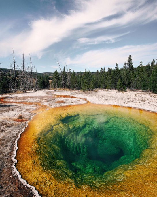 Color me impressed, Yellowstone. Mind-bending nature on display. http://t.co/f7Uotg4QUX<a href="/tag/stayandwander"class="tags"><span>#stayandwander</span></a>