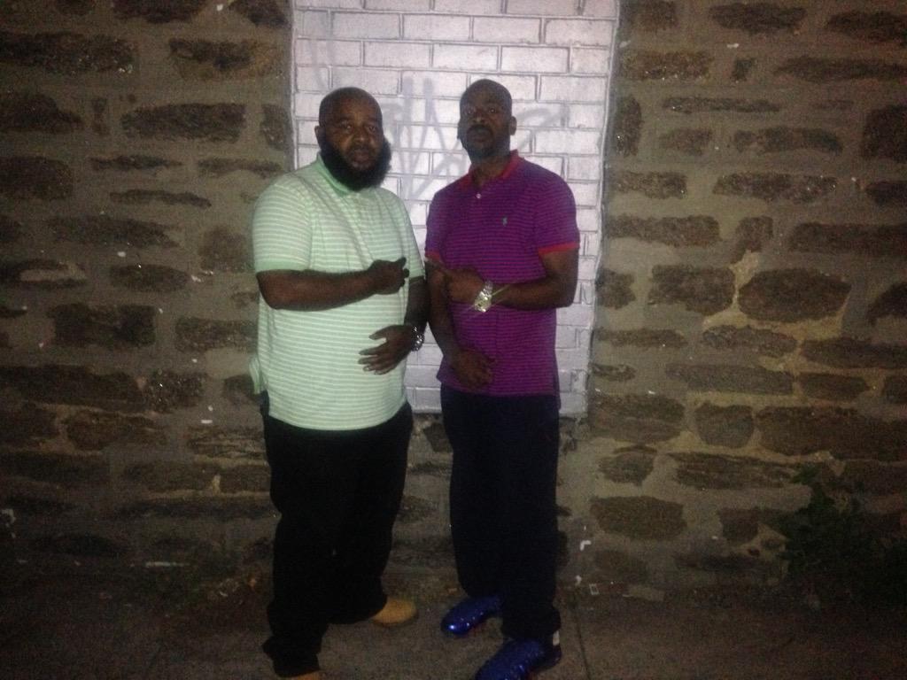 RiceAjricearies's tweet photo. 💈♠️✂️ "If U need anything at all, I'll drop it all 4 yall when my homies call" #2Pac #WhenMyHomiesCall http://t.co/TZnZ4N1Fzq