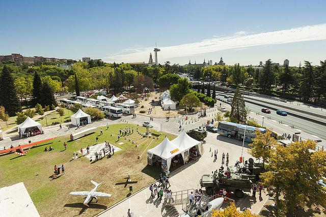 La_UPM's tweet photo. Disfruta este sábado de la ciencia y la tecnología en la #IIFeriaEIAprendizdeIngenieroUPM ¡La entrada es gratuita! http://t.co/MyAEAfBPa8