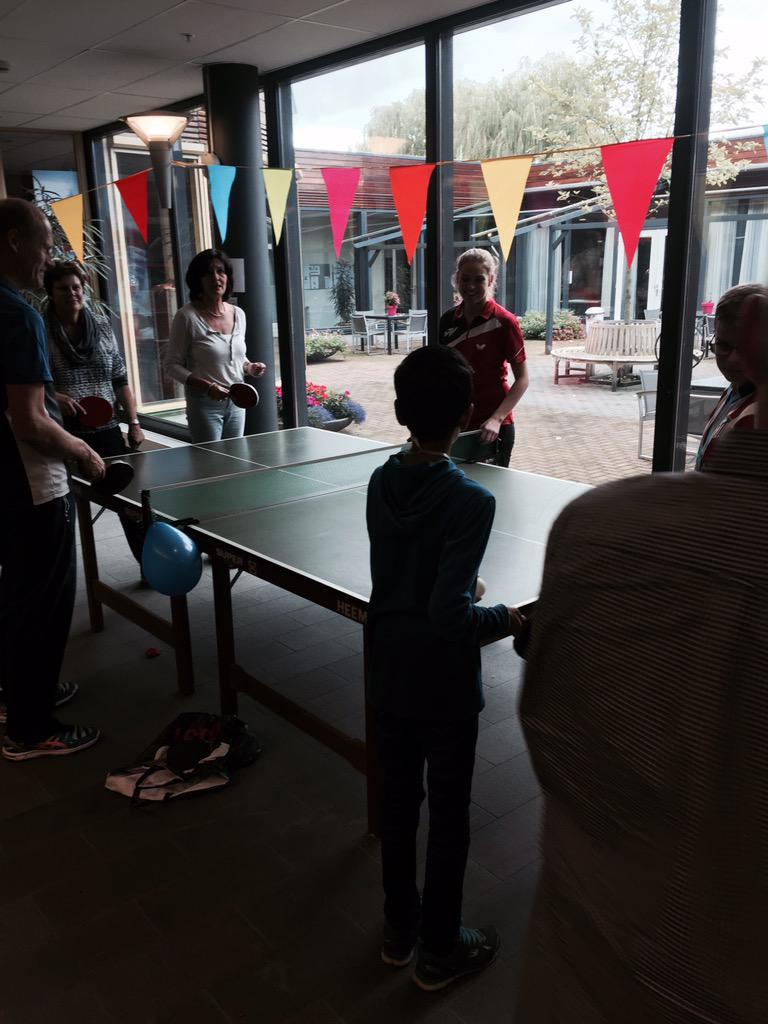 vatpiet's tweet image. Geweldig! Burendag in Bles! @Mwaardactief brengt 'reuring' in Graafzicht met de kinderen van OBS Kiezel/Kei. #verbind