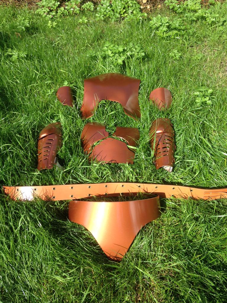 thanetcosplay's tweet photo. Mặñḓõ in the making #thanetcos #wyntercon #ebcos http://t.co/0mgHqRNCvC