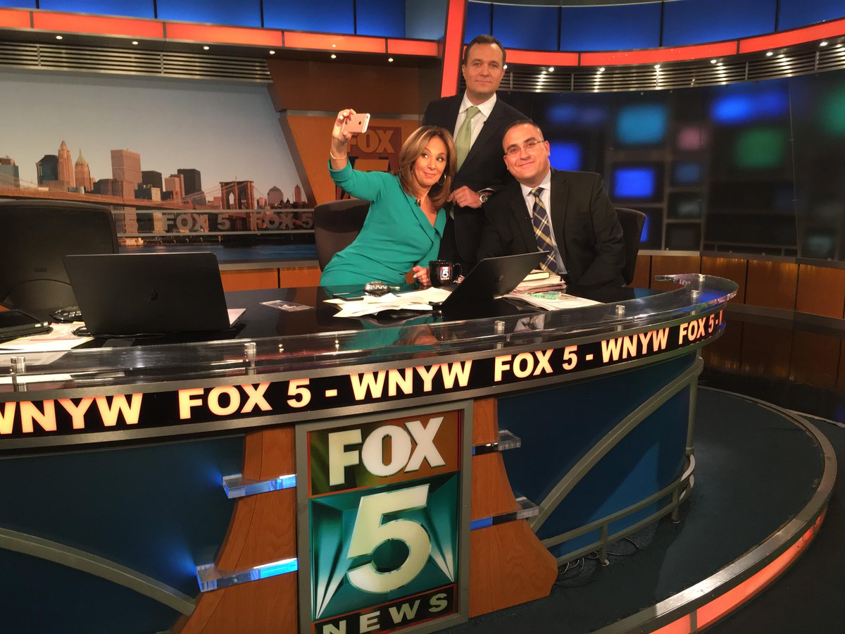 MobilizeNY's tweet photo. #GDNY from @Fox5ny's @rosannascotto & @gregkellyfox5, & @ATT's @adammragab #iPhoneFriday http://t.co/KdimXngSXQ http://t.co/QQVsbMzAO3