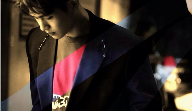 WHITEMORALIS's tweet photo. モノクロになってしまった僕の世界
そろそろ色を取り戻そうか http://t.co/qYSOOXDTRw