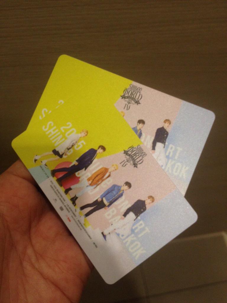HANGENG_botty's tweet photo. ขายบัตร vip โซน 5000 ขายแค่ใบละ 3000 มี 2 ใบครับ สนใจทักdmมาด่วนเลย #SWC4inBKKTicket http://t.co/Z5Rh2XdSG0