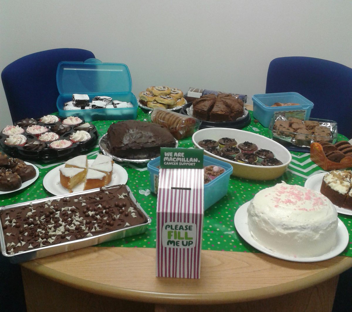 Impressive display here at <a href="/ArmstrongWatson/">Armstrong Watson</a>'s #Hexham office for <a href="/macmillancancer/">Macmillan Cancer Support</a> @macmillancoffee #CoffeMorning