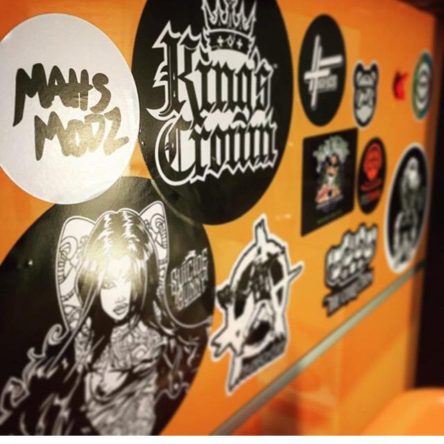 MattsModzUK's tweet photo. God, I absolutely love stickers! #vape #MattsModz #vaping #notblowingsmoke #tarfree #stickers #awesome #boxmods ๐จ๐จโ๐ป http://t.co/zQOzM7Mom6