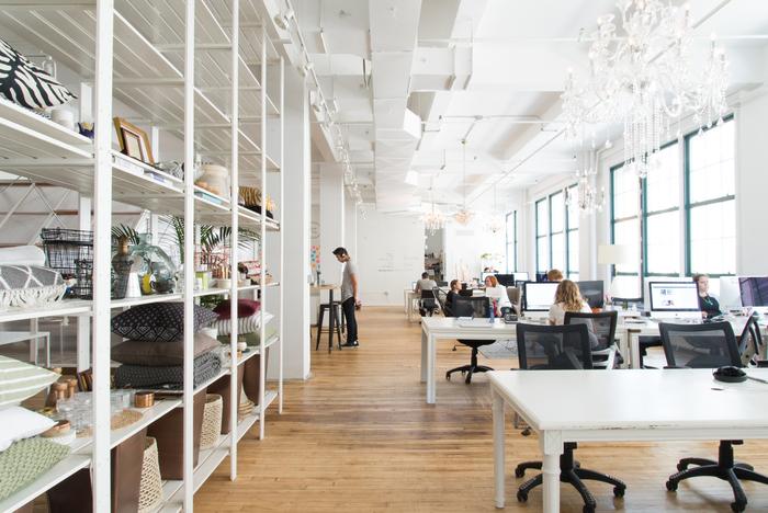 ArtilleryDesign's tweet image. Take a look at @Homepolish new office in NY! #workplace #interior #design @officesnapshots
officesnapshots.com/2015/09/24/hom…