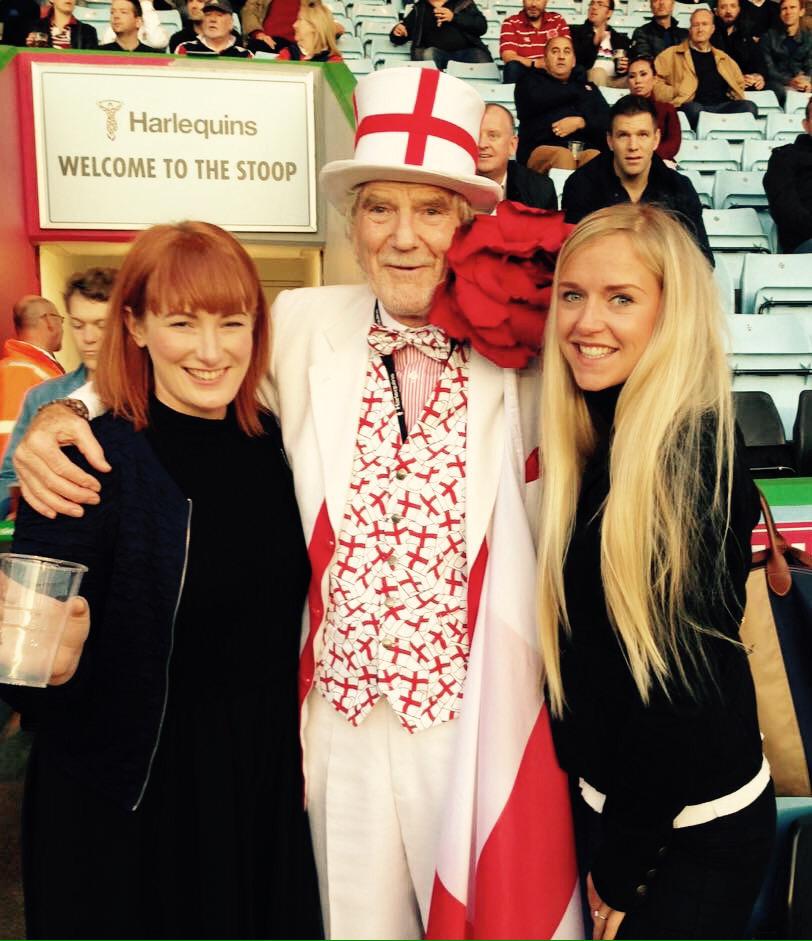 candynails69's tweet photo. Top Night at the Rugby #legends @WalesLegends @EnglandLegends 🏈🏈💪🏻💃 http://t.co/QE1mtiy2JU