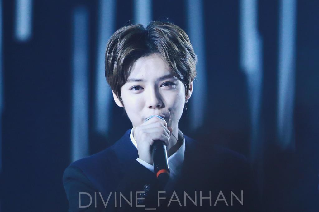Divine_FanHan's tweet photo. #LuhanReloaded 150925 #LUHAN - "Reloaded" 1st Mini Concert http://t.co/A4zzQeBjbx