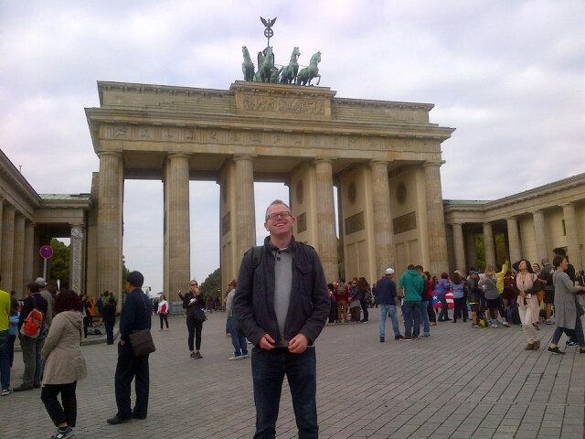craigspence's tweet image. Can't come to Berlin without a shot of the Arc de Triomphe. #geographyproblems