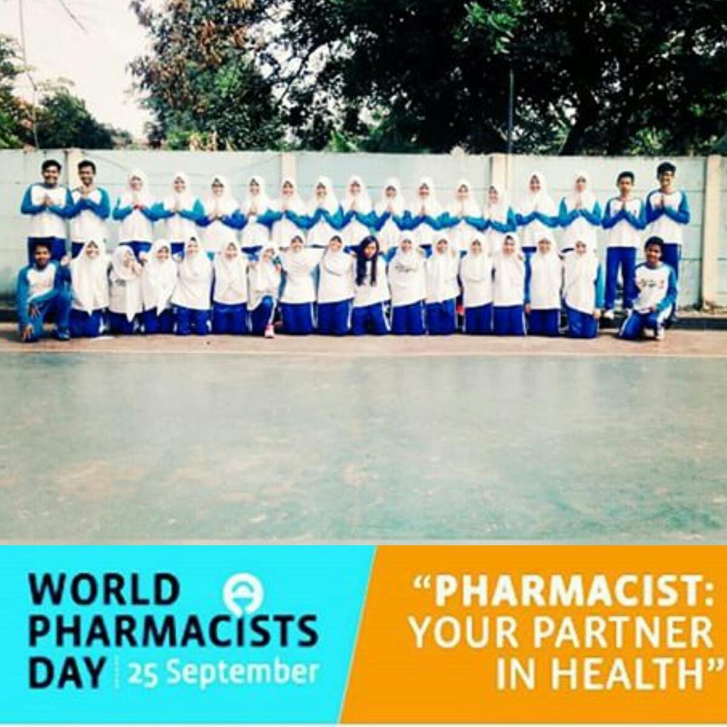 XFourmers_gen8's tweet photo. Selamat hari farmasis sedunia kawan seperjuangan!!! http://t.co/7QoAukQryq