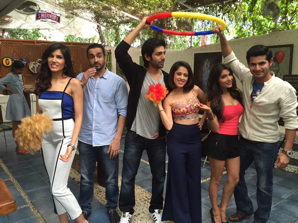 GrahamFerns's tweet photo. Goofing Around with Kartik, Nushrat, Omkar, Ishita, Sunny, Sonali &amp; Bosco @Viacom18Movies @PKP2Official http://t.co/hWIKg6TxR5