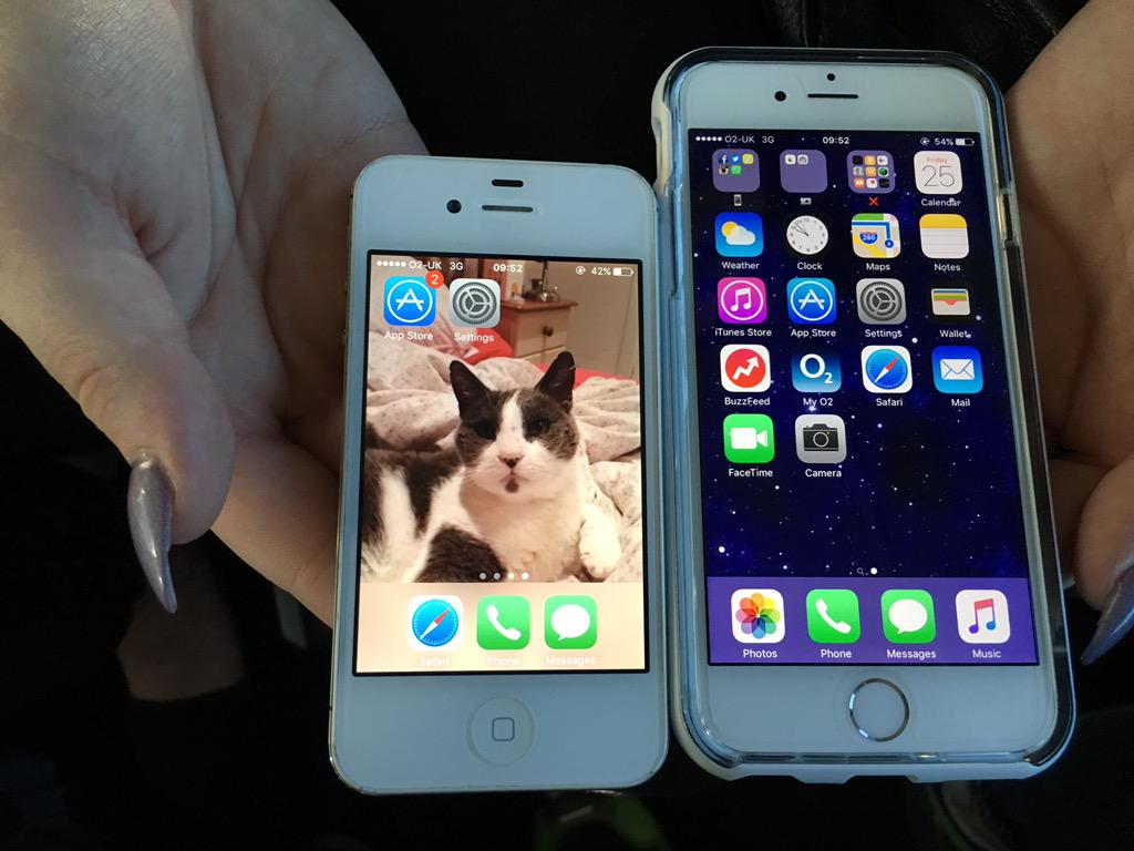 amberECN's tweet image. #iphone6s vs #iphone4s @o2 #iPhone6sOnO2