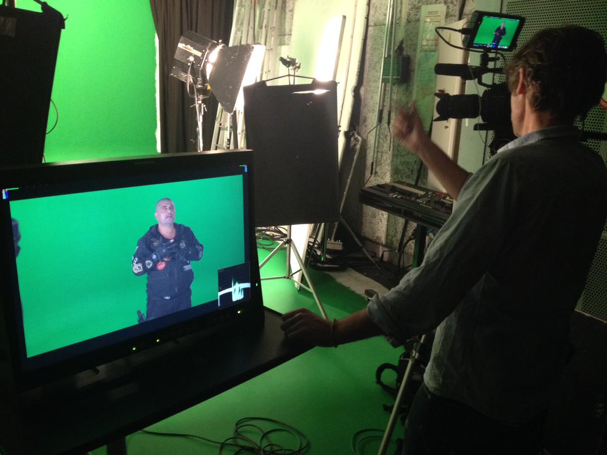 PlanetePlusAE's tweet photo. @linsidertv revient en octobre... http://t.co/StqqA5aijs http://t.co/5k7kxgIEZt