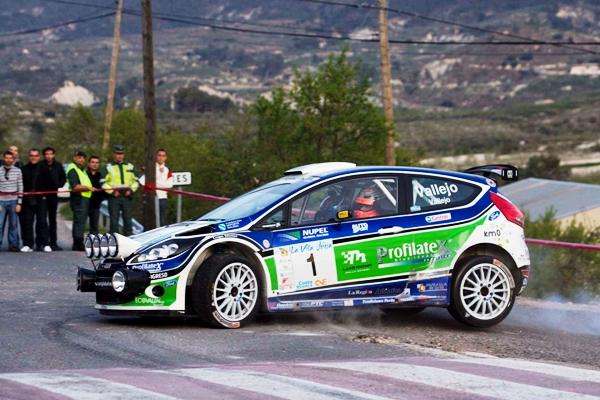 fansvallejo's tweet photo. Tensada con el fiesta s2000!! http://t.co/TlzI9Hkmyi