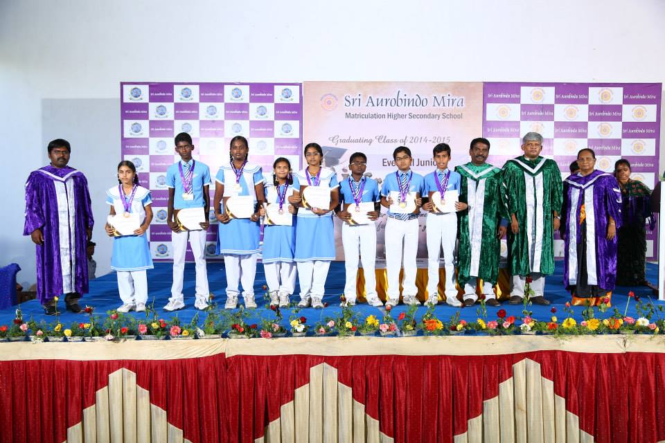 SAMMADURAI's tweet photo. @Eventful Juniors Graduation Ceremony 2014 - 2015 http://t.co/mHO3PHy1Zb