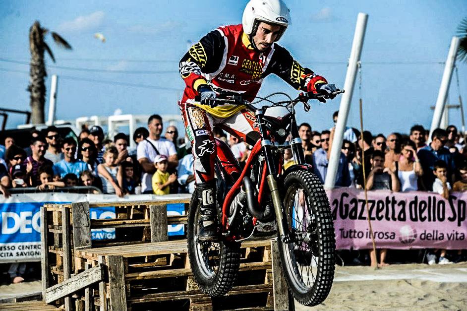Cerviait's tweet photo. #Cervia scalda i motori: il 3 e 4 ottobre torna il "Motors Beach Show" al Fantini Club  >> http://t.co/cvDNySZCyN http://t.co/A3zugUO4Qh