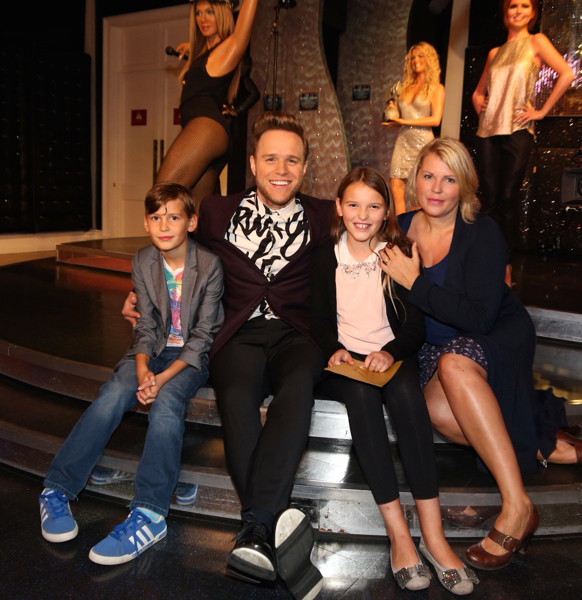 PrideOfBritain's tweet photo. ONE plucky youngster got the shock of a lifetime when a @MadameTussauds figure of  @ollyofficial 'came to life'! http://t.co/xVKclqYao5