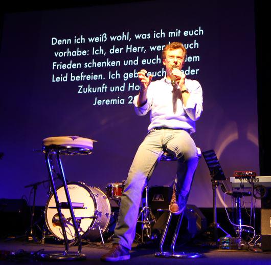 jonnymuell's tweet photo. For I know the plans I have for you, declares the Lord, plans to give you hope and a future.  #lighthouselive http://t.co/d1i97EaDAT