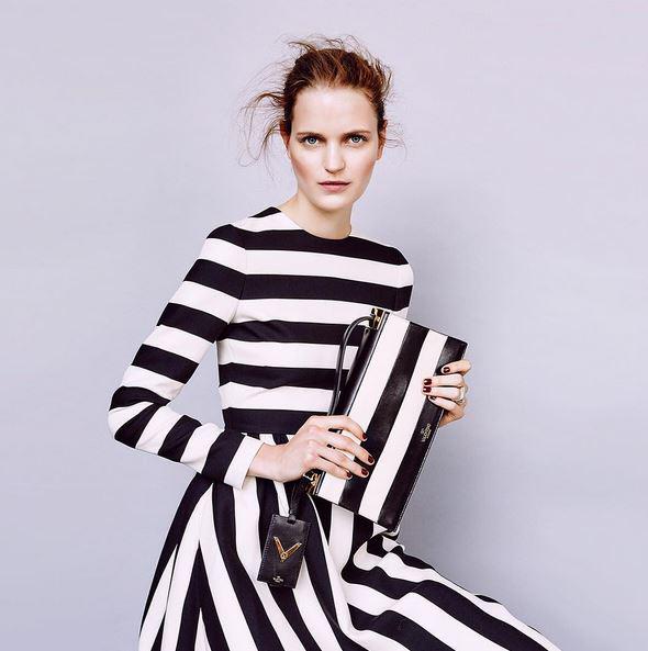 MaisonValentino's tweet image. New minimalism starring  #Valentino #FallWinter1516 Collection. Image via @MATCHESFASHION m.valentino.com/go/qdw1yp