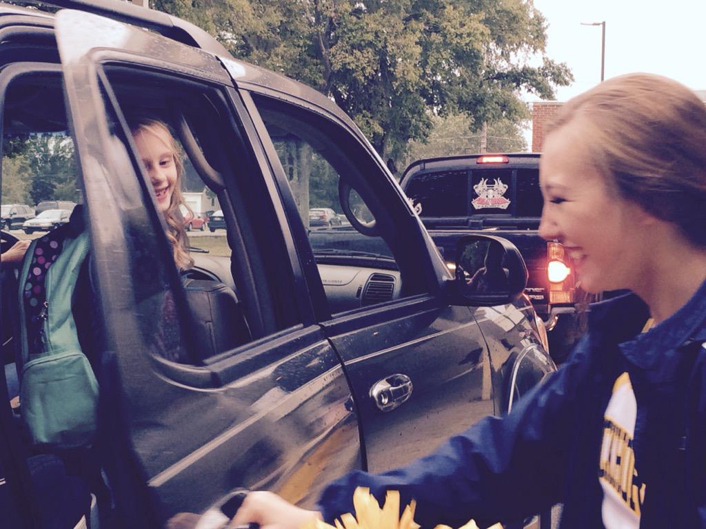 RivertonElem's tweet photo. Buckhorn helping out with car riders #homecoming2015 #weareriverton http://t.co/G7bVDSAWRY
