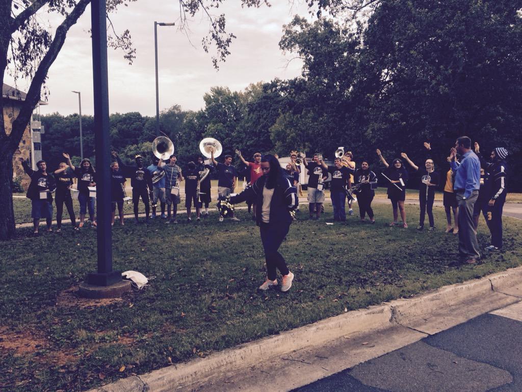 RivertonElem's tweet photo. Buckhorn helping out with car riders #homecoming2015 #weareriverton http://t.co/G7bVDSAWRY