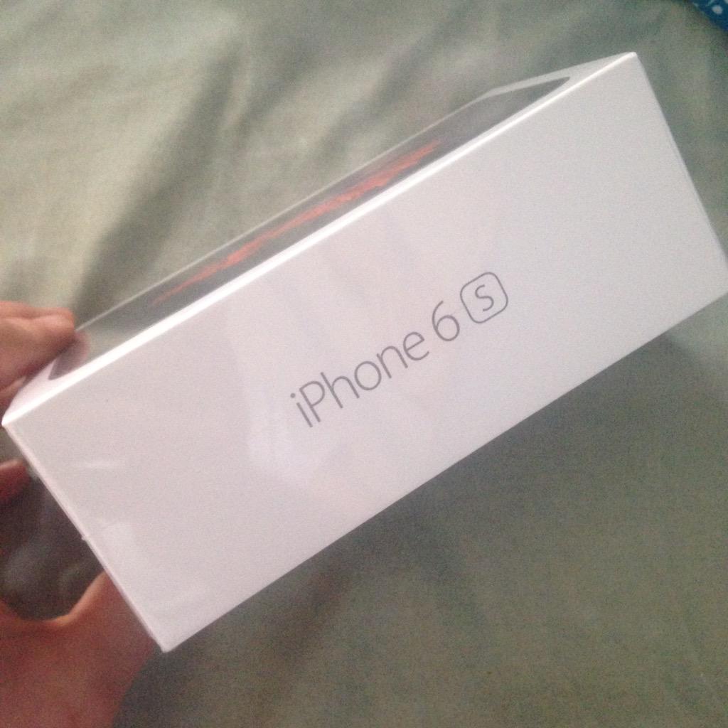 RYANZOLANSKI's tweet image. #iPhone6sOnO2 it's so beautiful 😱😭😭😭🙌🏼