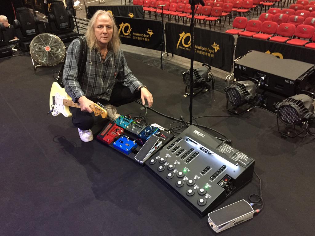 Gary Kemp The Best Guitar Tech In The World Liionall Ward Thank You My Man For An Amazing Tour Http T Co Fjy2ix1tah Twitter
