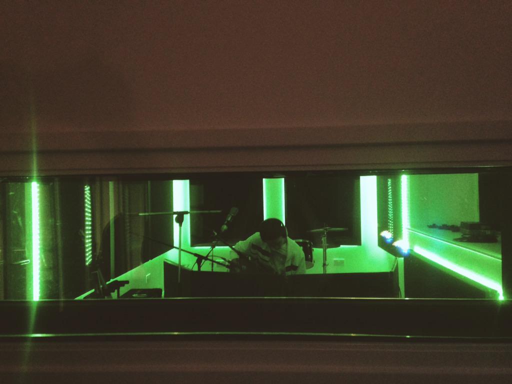 BackboneStudio1's tweet image. Great shot of @JackTheAmbition recording with @TheAmbitionBand here in our studio! @scottheambition producing