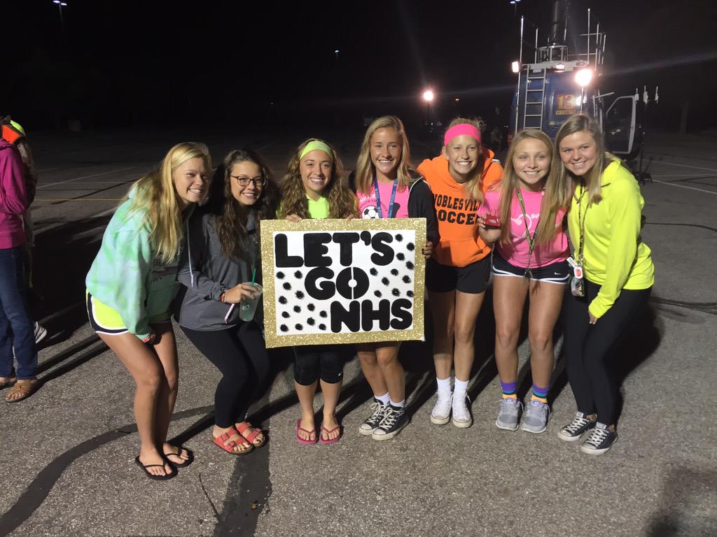 Great morning at <a href="/NobSchools/">Noblesville Schools</a> with <a href="/WTHRcom/">WTHR.com</a> &amp; <a href="/calabro13sports/">dave calabro</a>  #OPFB