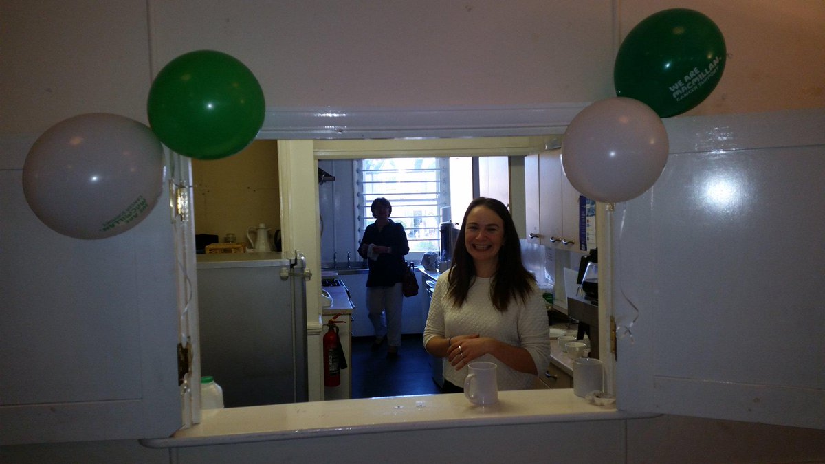 EFinchleyClub's tweet photo. Great cakes in East Finchley, busy day in the garden thanks to the weather! @macmillancoffee #coffeemorning http://t.co/t7GfeBpp04
