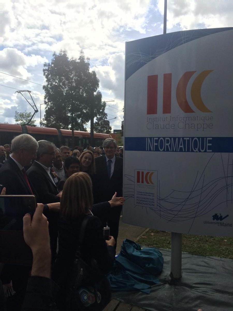 jmlaffay's tweet photo. #TRIUM @Universite_Mans #LeMans inauguration Institut Informatique #ClaudeChappe cc @RucheNumerique http://t.co/tsSDH2cMMe
