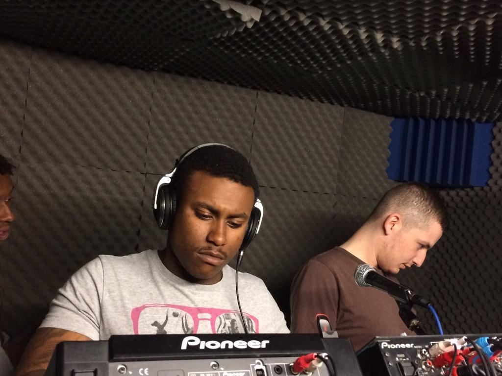 Turning it up on <a href="/UkRawLondon/">Uk Raw Radio</a> yesterday. Massive love to everyone that locked.

#DJ #Producer #HouseMusic