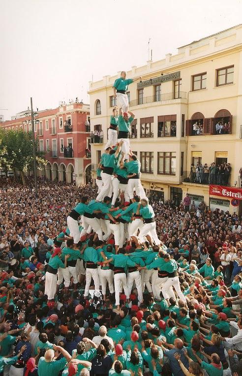 Verds's tweet photo. "La lluita no s'acaba, es reinventa"
Avui a les 21.30h, assaig! #castellers http://t.co/DFgBuCzPrc