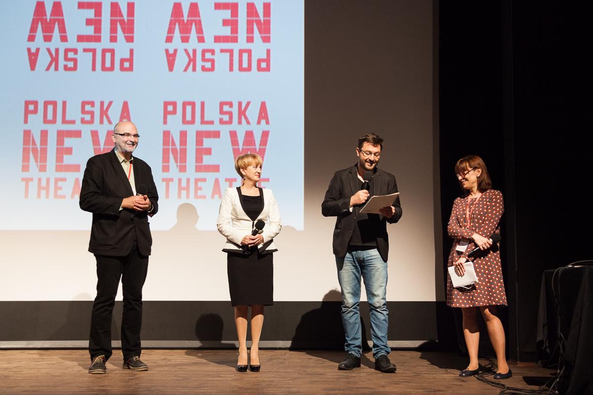 PLNewTheatre's tweet photo. Otwarcie PNT
#PolskaNewTheatre #ShowcaseBydgoszcz #PNT #JakiJestPolskiNowyTeatr #PolishTheatre
Fot. N.Mentkowska http://t.co/10oLrQK6HQ