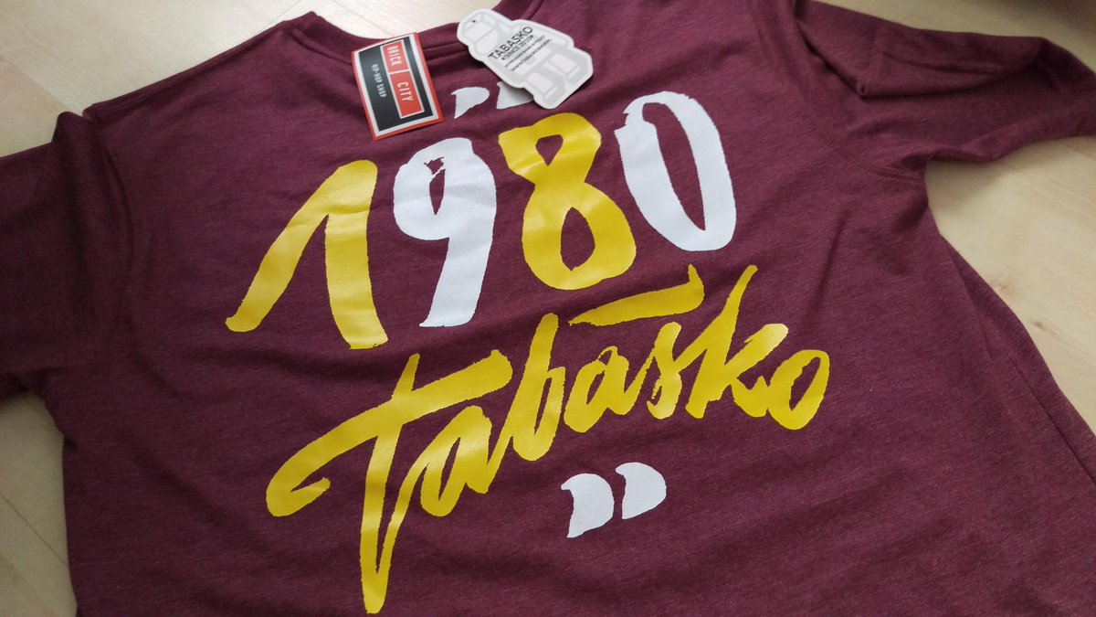 zolty26's tweet photo. Dodałem sobie tylko rok #tshirt #Tabasko✌ #BrickCity #Gliwice #HipHopShop http://t.co/SekDwPFdtC