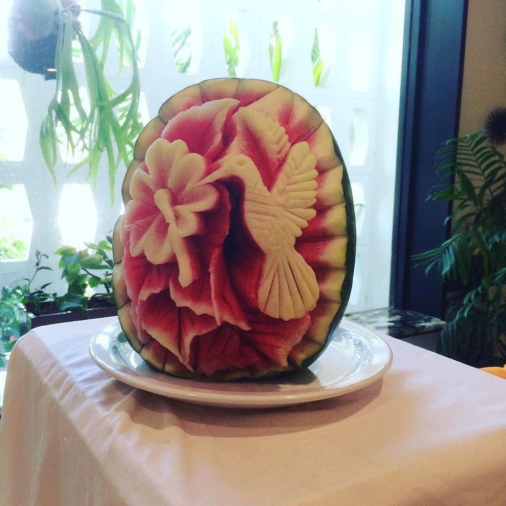MaMaDolson's tweet photo. Buffet decoration at #pwc #IFRSInFocus seminar in #jamaica #jamaicastyle #travel #roadwarr… http://t.co/GZnCKi8Of4 http://t.co/TYbibPMbt9