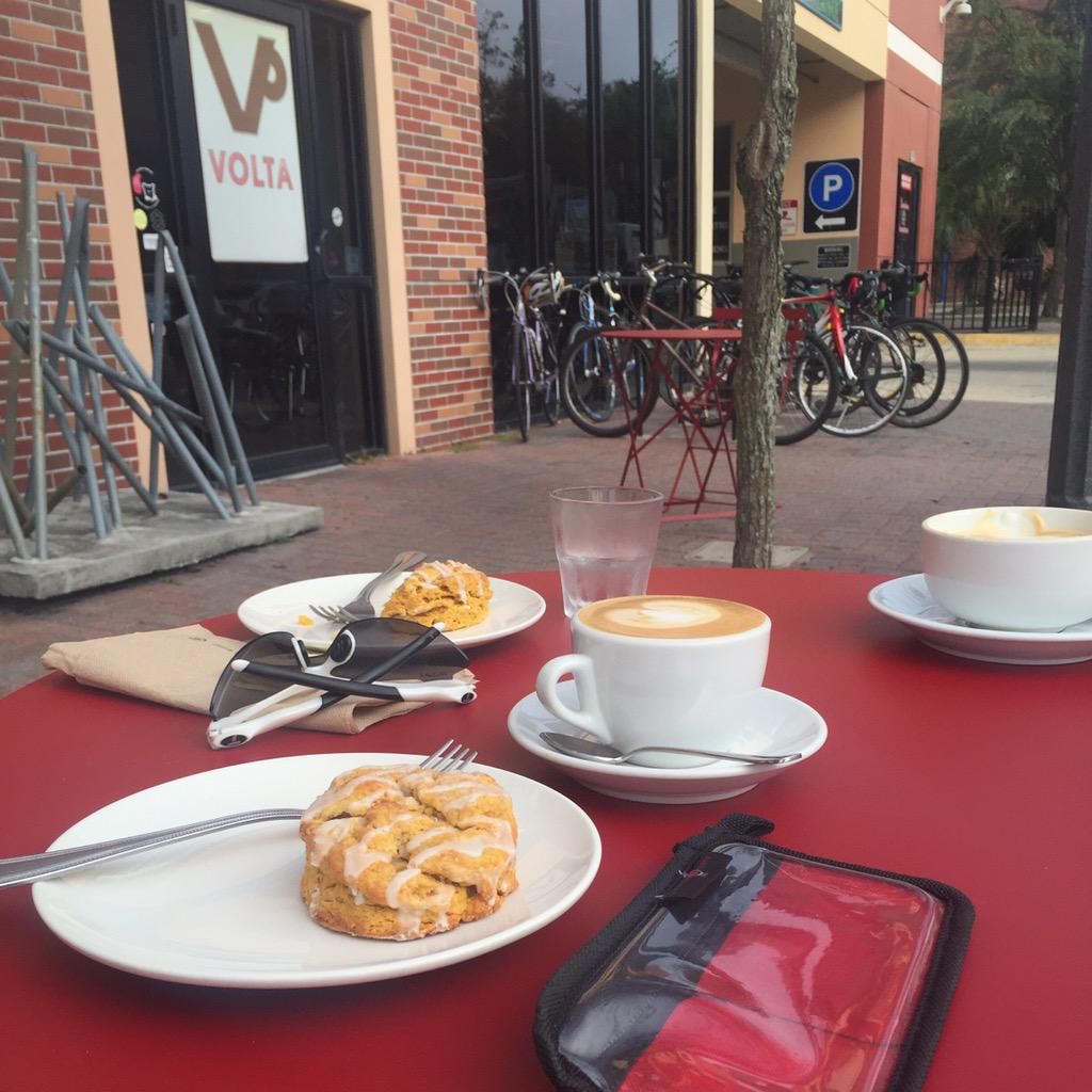 SwiftCycle's tweet image. Beautiful morning to #coffeeride @volta_coffee
