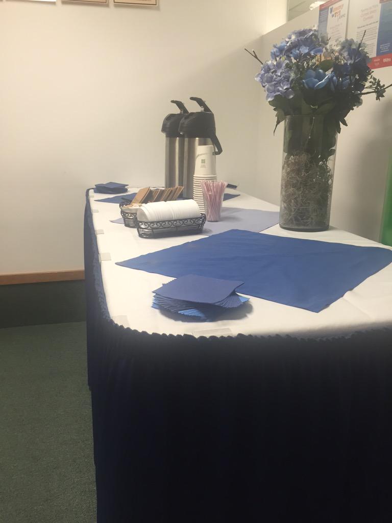 UNDPoliceDept's tweet photo. Coffee with a Cop is going on now at the Memorial Union downstairs. #FreeCoffee #SwingOver #FollowUs #BestCopsAround http://t.co/SpDRmS97ss