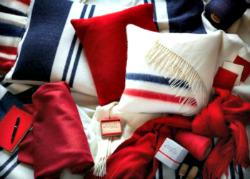 brandingdevon's tweet photo. @ScarletArgent #Summer #Sale #Throws #Blankets #Cushions #Candles Ends 30th #September http://t.co/m00Tbc2pai http://t.co/JEQVapw7kr